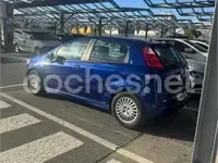 Usado Fiat Grande Punto Active 90 CV (66 kW) 2008 Azul Utilitario