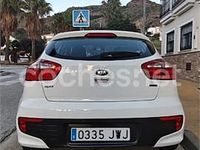 Usado Kia Rio 75 CV (55 kW) 2017 Blanco Berlina