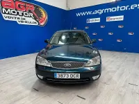 Usado Ford Mondeo Ghia 130 CV (95 kW) 2005 Azul Berlina