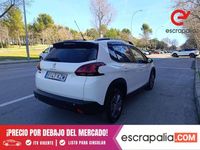 Usado Peugeot 2008 Signature Sky 100 CV (73 kW) 2019 Blanco SUV