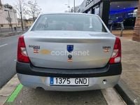 Usado Dacia Logan Lauréate 90 CV (66 kW) 2009 Gris / plata Berlina