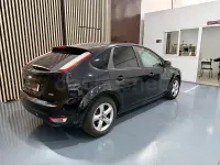 Używany Ford Focus Trend 90 KM (66 kW) 2008 Czarny Sedan/Limuzyna