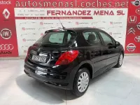 Usado Peugeot 207 75 CV (55 kW) 2008 Negro Berlina