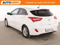 Usado Hyundai i30 GO! 135 CV (99 kW) 2016 Blanco Berlina