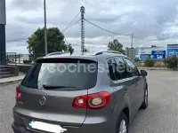 Usado VW Tiguan 140 CV (102 kW) 2008 Gris / plata SUV