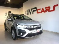 Usado Dacia Sandero Expression 91 CV (66 kW) 2024 Gris / plata Berlina