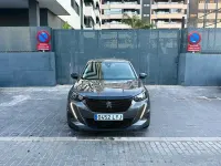 Usado Peugeot 2008 Active 110 CV (80 kW) 2022 Gris / plata SUV