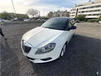 Usado Lancia Delta 120 CV (88 kW) 2011 Blanco Utilitario