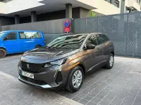 Usado Peugeot 3008 Active 130 CV (95 kW) 2022 Gris / plata SUV
