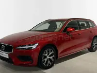 Usado Volvo V60 Core 197 CV (144 kW) 2025 Granate Familiar