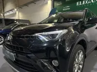 Usado Toyota RAV4 Executive 143 CV (105 kW) 2017 Negro SUV