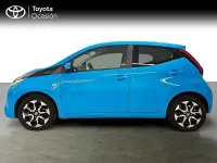 Usado Toyota Aygo X-play 72 CV (52 kW) 2020 Azul Utilitario