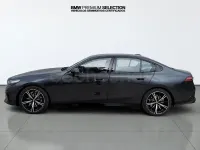Nuevo BMW 530e Comfort Edition 299 CV (219 kW) 2026 Gris / plata Berlina