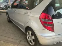 Usado Mercedes A170 116 CV (85 kW) 2005 Plateado Utilitario