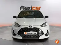Usado Toyota Yaris Hybrid Plus 116 CV (85 kW) 2022 Blanco