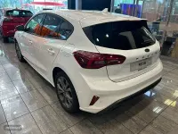 Usado Ford Focus ST-Line 125 CV (91 kW) 2022 Blanco Berlina
