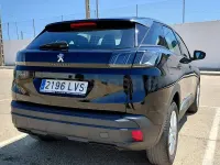 Usado Peugeot 3008 Active 130 CV (95 kW) 2022 Negro SUV