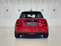 Usado Mini Cooper 136 CV (100 kW) 2017 Rojo Utilitario
