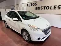 Usado Peugeot 208 Allure 82 CV (60 kW) 2012 Blanco Utilitario