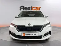 Usado Skoda Scala Selection 116 CV (85 kW) 2024 Blanco Utilitario