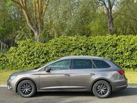 Usado Seat Leon CONNECT 110 CV (80 kW) 2016 Gris / plata Familiar