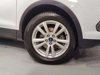 Usado Ford Kuga Trend+ 120 HP (88 kW) 2019 Branco SUV