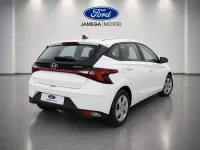 Usado Hyundai i20 100 CV (73 kW) 2021 Blanco Utilitario