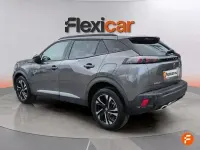 Usado Peugeot 2008 Allure 130 CV (95 kW) 2023 Gris SUV