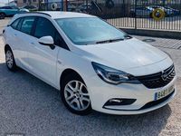 Usado Opel Astra Business 110 CV (80 kW) 2018 Blanco Familiar