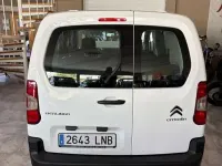 Usado Citroën Berlingo Live 102 CV (75 kW) 2021 Blanco Monovolumen