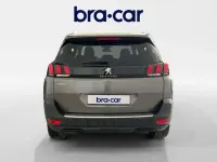 Usado Peugeot 5008 Allure 131 CV (96 kW) 2023 Gris SUV