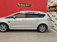 Usado Ford S-MAX Titanium 150 CV (110 kW) 2021 Gris / plata Monovolumen