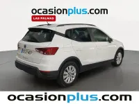 Usado Seat Arona Style 110 CV (80 kW) 2023 Blanco SUV