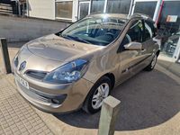 Usado Renault Clio GrandTour Exception 85 CV (62 kW) 2009 Beige Familiar