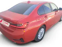 Usado BMW 318 Comfort Edition 150 CV (110 kW) 2022 Rojo Berlina