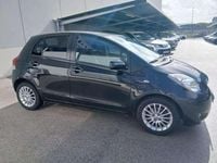 Usado Toyota Yaris 90 CV (66 kW) 2010 Negro Utilitario
