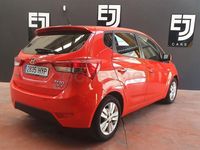 Usado Hyundai ix20 115 CV (84 kW) 2014 Rojo Utilitario