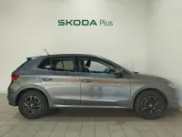 Usado Skoda Fabia Selection 95 CV (69 kW) 2025 Gris Utilitario