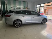 Usado Renault Mégane GrandTour Techno 140 CV (102 kW) 2023 Gris / plata Familiar
