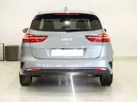 Usado Kia Ceed Style 120 CV (88 kW) 2024 Gris Utilitario