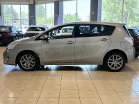 Usado Toyota Verso Advance 150 CV (110 kW) 2013 Gris / plata Monovolumen