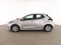 Usado Toyota Yaris Business Edition 116 CV (85 kW) 2024 Gris Utilitario