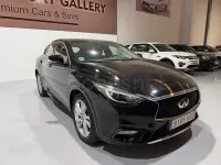 Usado Infiniti Q30 109 CV (80 kW) 2017 Negro Berlina