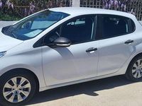 Usado Peugeot 208 Access 75 CV (55 kW) 2017 Blanco Utilitario