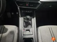 Usado Seat Leon Style 130 CV (95 kW) 2021 Gris