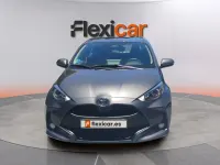 Usado Toyota Yaris Hybrid Active 116 CV (85 kW) 2024 Gris Berlina