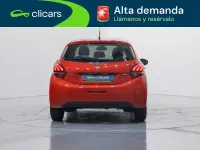 Usado Peugeot 208 Allure 110 CV (80 kW) 2016 Naranja Utilitario
