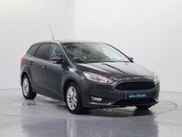 Usado Ford Focus Trend+ 120 CV (88 kW) 2017 Gris / plata Familiar