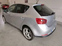 Usado Seat Ibiza Sport 105 CV (77 kW) 2011 Gris / plata Berlina