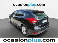 Usado Ford Focus Trend 125 CV (91 kW) 2018 Negro Berlina